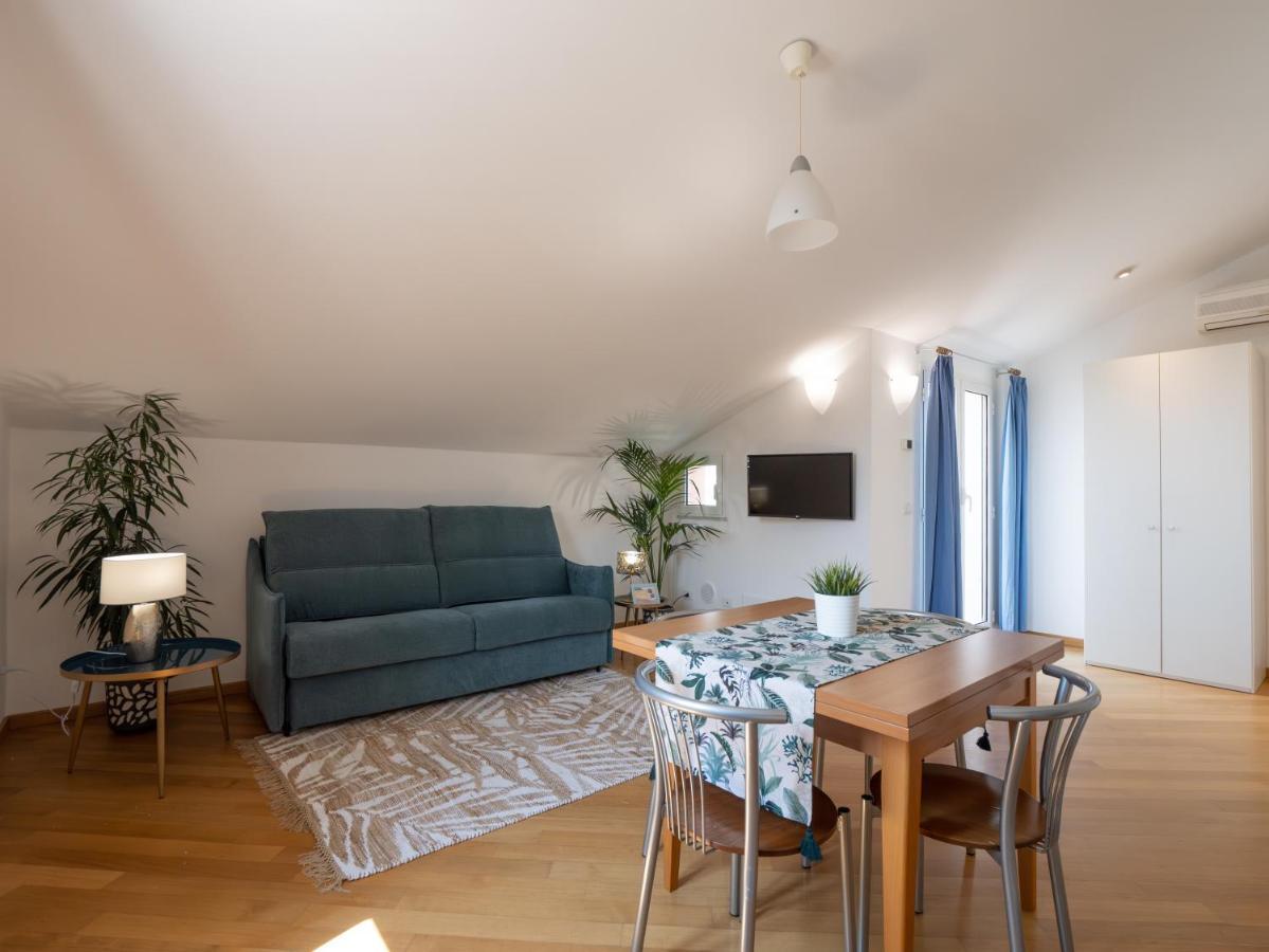 Appartamento Pesco "A Casa Felice" Pietra Ligure Exterior photo